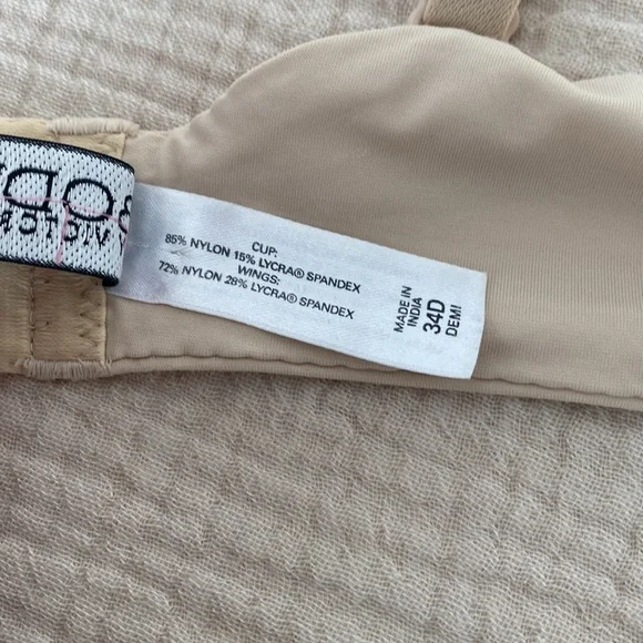 Victoria’s Secret Body By Victoria IPEX Demi Bra - Picture 6 of 6